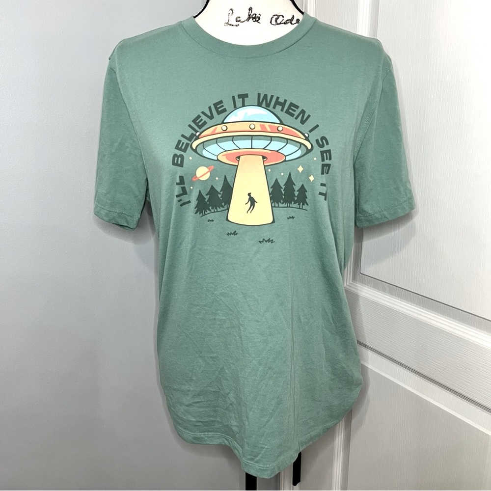 Old Navy T-Shirt